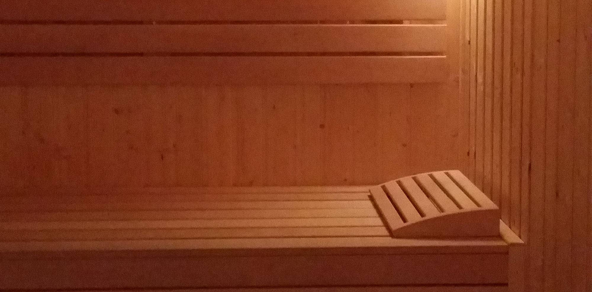 sauna uscata ajuta la slabit)